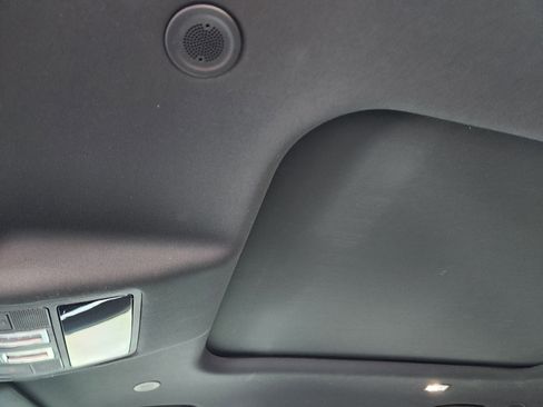 Certified 2023 Land Rover Defender 130 X-Dynamic SE image 26