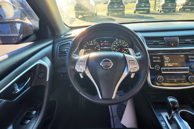 Used 2018 Nissan Altima 2.5 SR FWD image 7