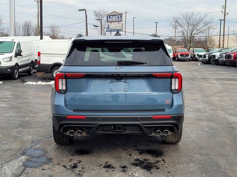 Used 2025 Ford Explorer ST image 5