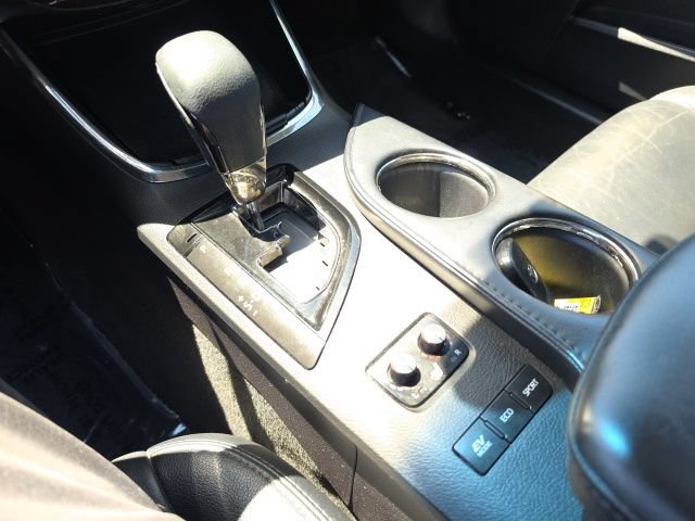 Used 2015 Toyota Avalon XLE Premium w/ Preferred Accessory Package FWD image 32
