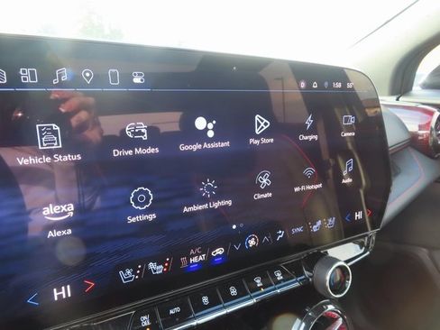 Used 2025 Chevrolet Blazer EV RS image 25