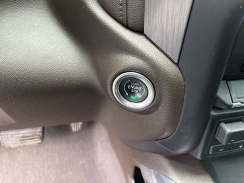 Used 2022 GMC Sierra 2500 Denali w/ Denali Ultimate Package image 24