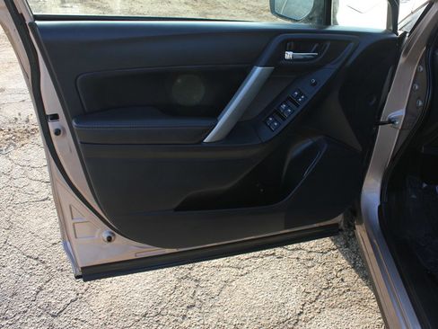 Used 2014 Subaru Forester 2.5i Limited w/ Popular Package #2 image 30