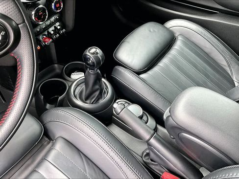 Used 2019 MINI Cooper S image 17