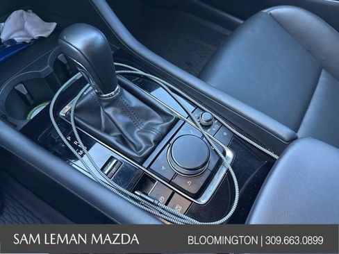 Used 2022 MAZDA MAZDA3 s image 4