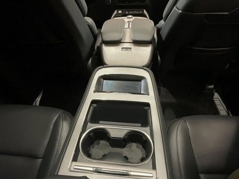 Used 2025 Lincoln Navigator Reserve w/ Jet Appearance Package image 15