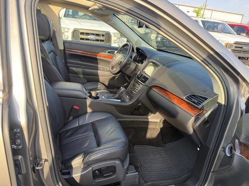 Used 2016 Lincoln MKT AWD w/ Equipment Group 201A image 10
