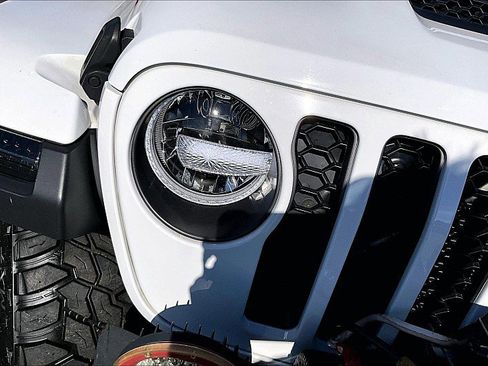 Used 2022 Jeep Gladiator Mojave w/ Cold Weather Group image 29