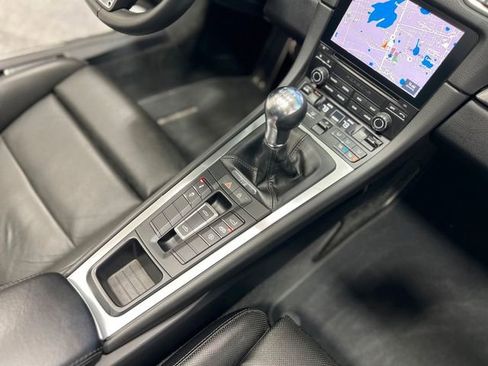 Used 2019 Porsche 718 Boxster S image 26