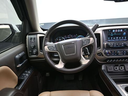 Used 2018 GMC Sierra 1500 Denali w/ Denali Ultimate Package image 32