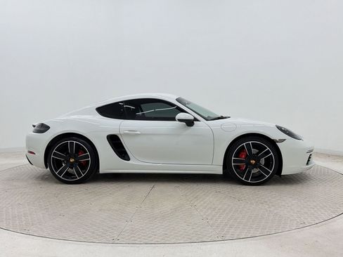 Used 2018 Porsche 718 Cayman S RWD image 8