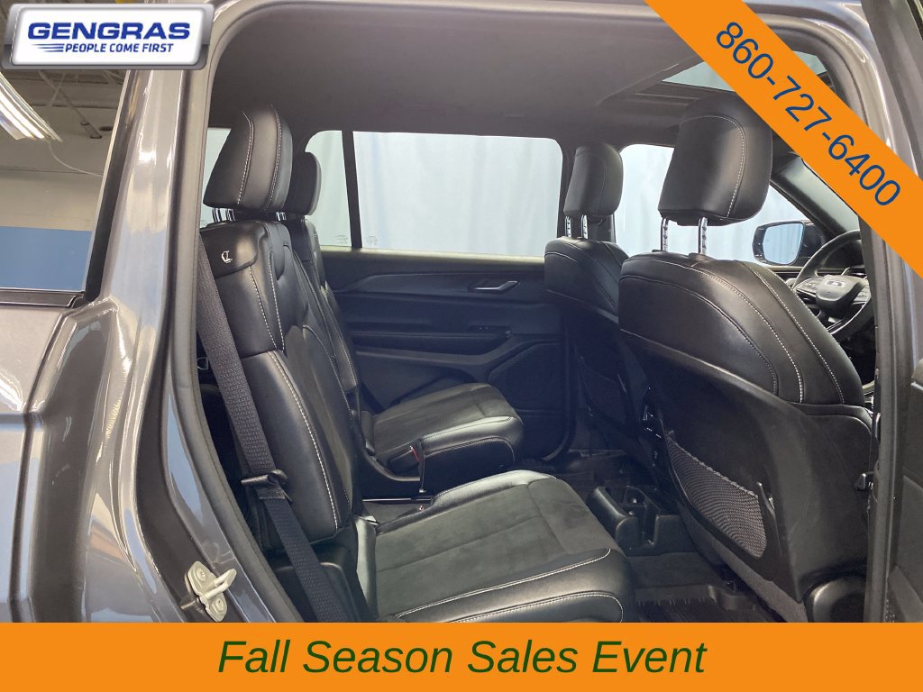 Used 2023 Jeep Grand Cherokee L Altitude AWD/4WD image 39