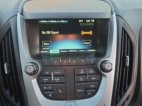 Used 2017 Chevrolet Equinox LT w/ Convenience Package image 26