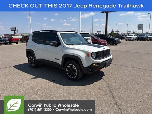 Used 2017 Jeep Renegade Trailhawk w/ Cold Weather Group II AWD/4WD image 1