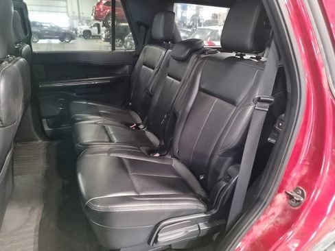 Used 2019 Ford Expedition XLT w/ Equipment Group 202A AWD/4WD image 10