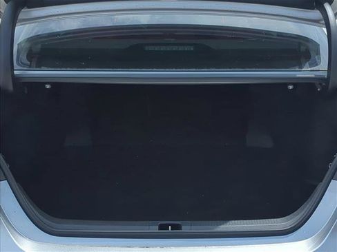 Used 2019 Toyota Camry LE FWD image 5