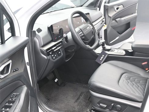 New 2026 Kia Sportage X-Line w/ X-Line Technology Package image 5