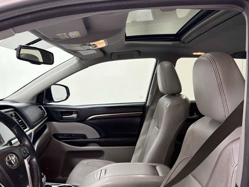 Used 2014 Toyota Highlander Limited FWD image 24