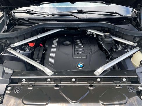 Used 2019 BMW X5 xDrive40i w/ M Sport Package AWD/4WD image 33