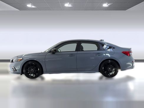 Used 2024 Honda Civic Sport image 2