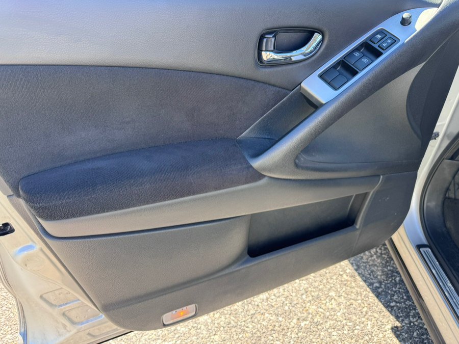 Used 2009 Nissan Murano S AWD/4WD image 12