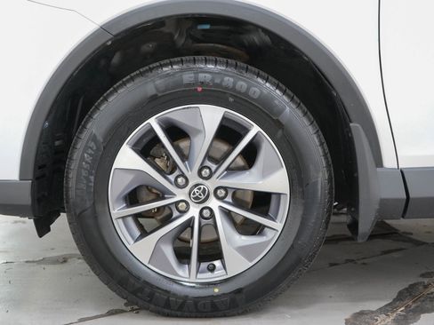 Used 2017 Toyota RAV4 XLE w/ Carpet Mat Package AWD/4WD image 27