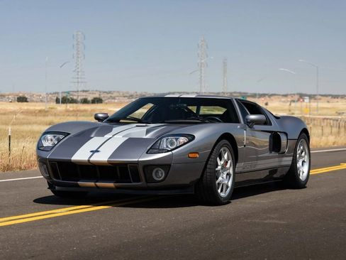 Used 2006 Ford GT image 2