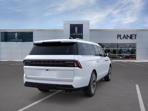 New 2026 Lincoln Navigator L Black Label AWD/4WD image 8