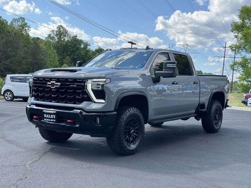 Used 2024 Chevrolet Silverado 2500 ZR2 AWD/4WD image 25