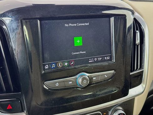 Used 2022 Chevrolet Traverse LS image 35