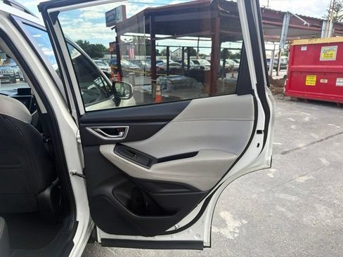 Used 2024 Subaru Forester Premium AWD/4WD image 24