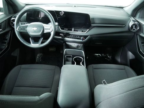 Used 2025 Chevrolet Equinox LT image 19