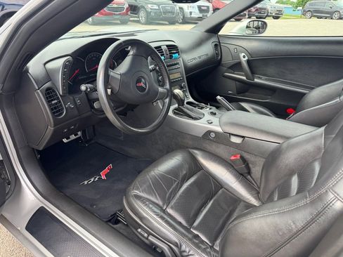 Used 2006 Chevrolet Corvette Convertible w/ Preferred Equipment Group RWD image 24