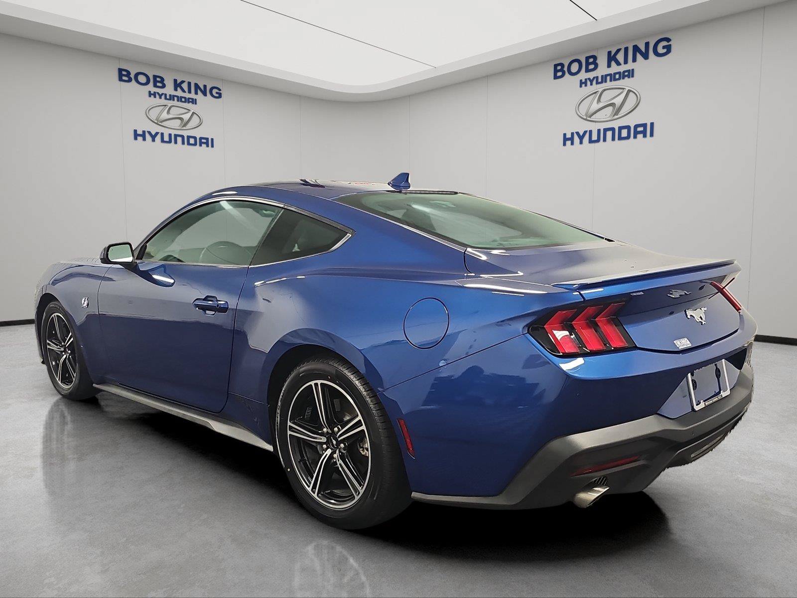 Used 2024 Ford Mustang Premium RWD image 3