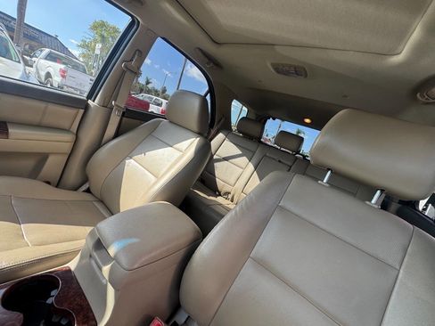 Used 2005 Kia Sorento LX image 18