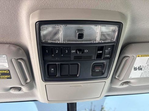 Used 2015 Toyota 4Runner Limited RWD image 28