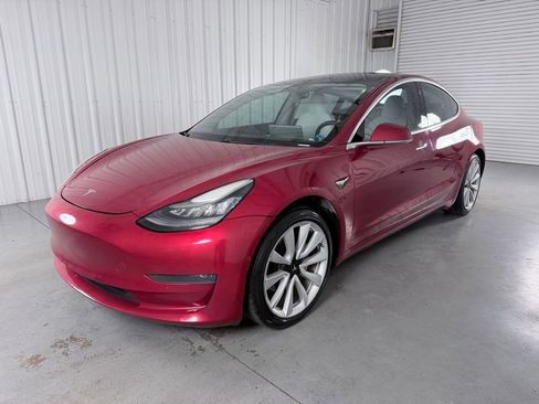 Used 2020 Tesla Model 3 Standard Range Plus RWD image 1