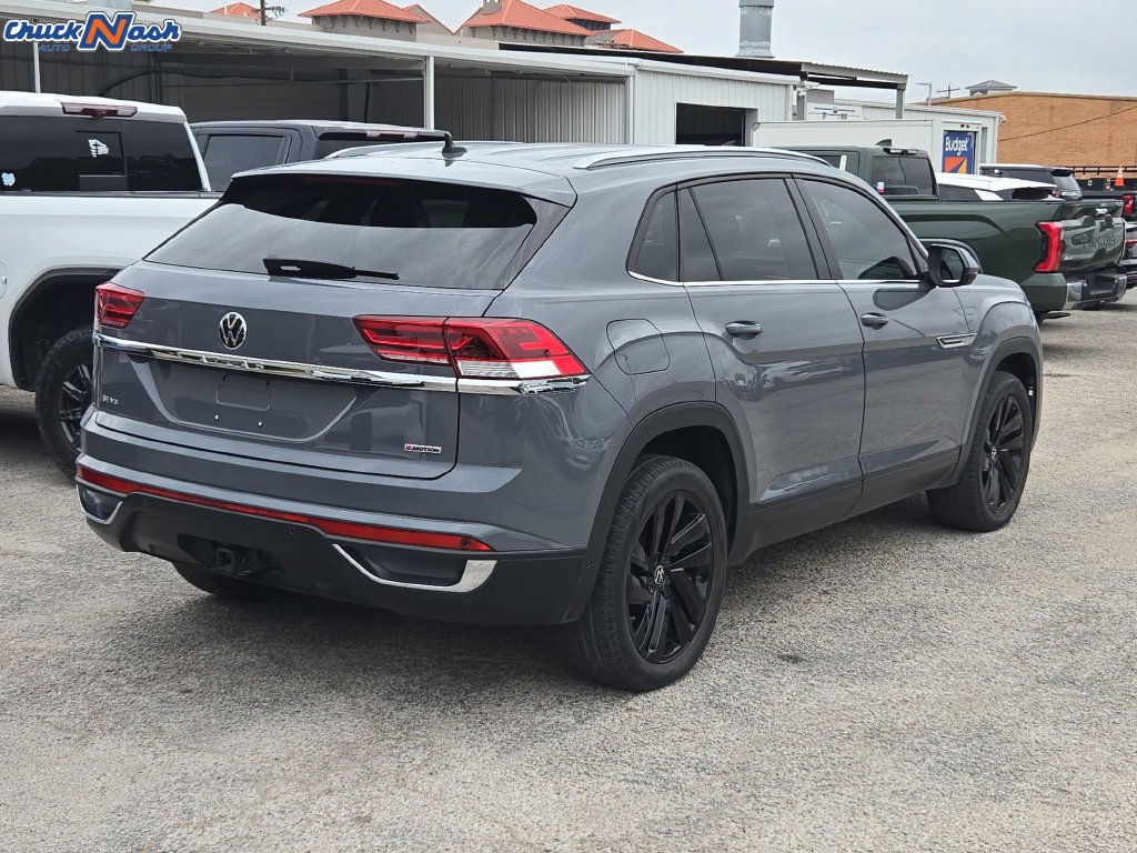 Used 2022 Volkswagen Atlas Cross Sport SE w/ Black Wheel Package AWD/4WD image 6