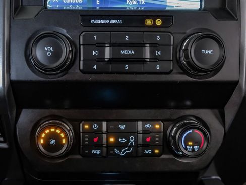 Used 2022 Ford F350 XLT w/ XLT Premium Package AWD/4WD image 26
