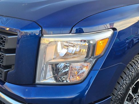 Used 2023 Nissan Titan SV image 10