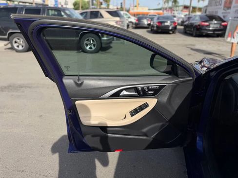 Used 2017 INFINITI QX30 FWD image 19