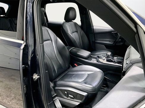 Used 2018 Audi Q7 3.0T Premium Plus w/ Premium Plus Package image 29