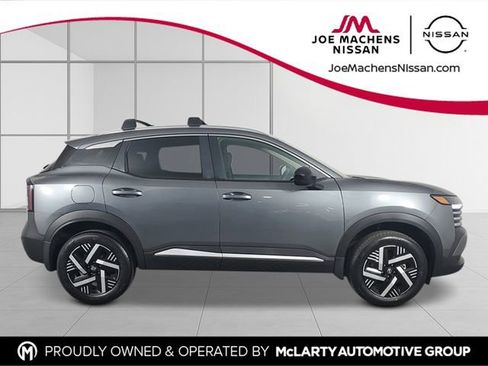 New 2026 Nissan Kicks SV w/ Cold Weather Package FWD image 7