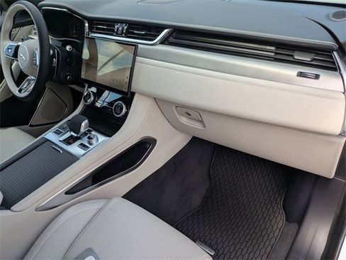 New 2026 Jaguar F-PACE R-Dynamic S image 19