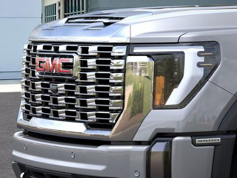 New 2026 GMC Sierra 3500 Denali w/ Denali Reserve Package image 34