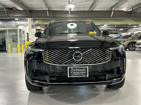 Used 2026 Volvo XC90 B5 Plus w/ Protection Package AWD/4WD image 6