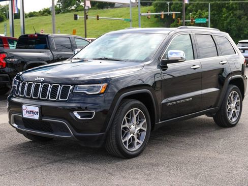 Used 2022 Jeep Grand Cherokee Limited w/ Tech Group RWD image 6
