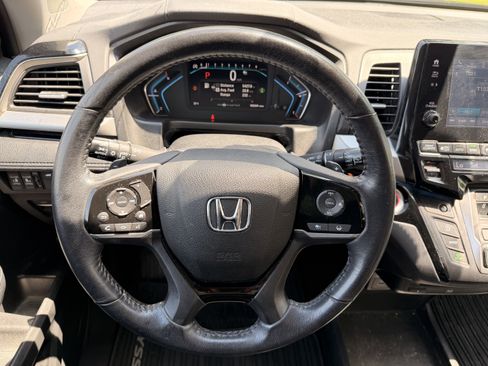 Used 2021 Honda Odyssey Touring image 17