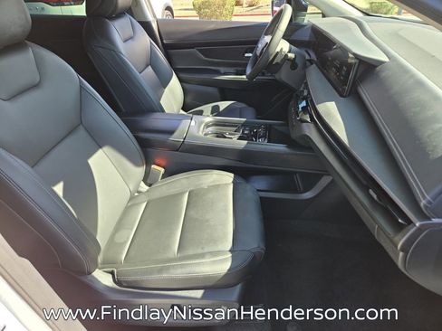 Used 2025 Nissan Murano SV image 16