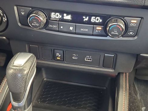 Used 2023 Nissan Frontier PRO-4X w/ Technology Package AWD/4WD image 33